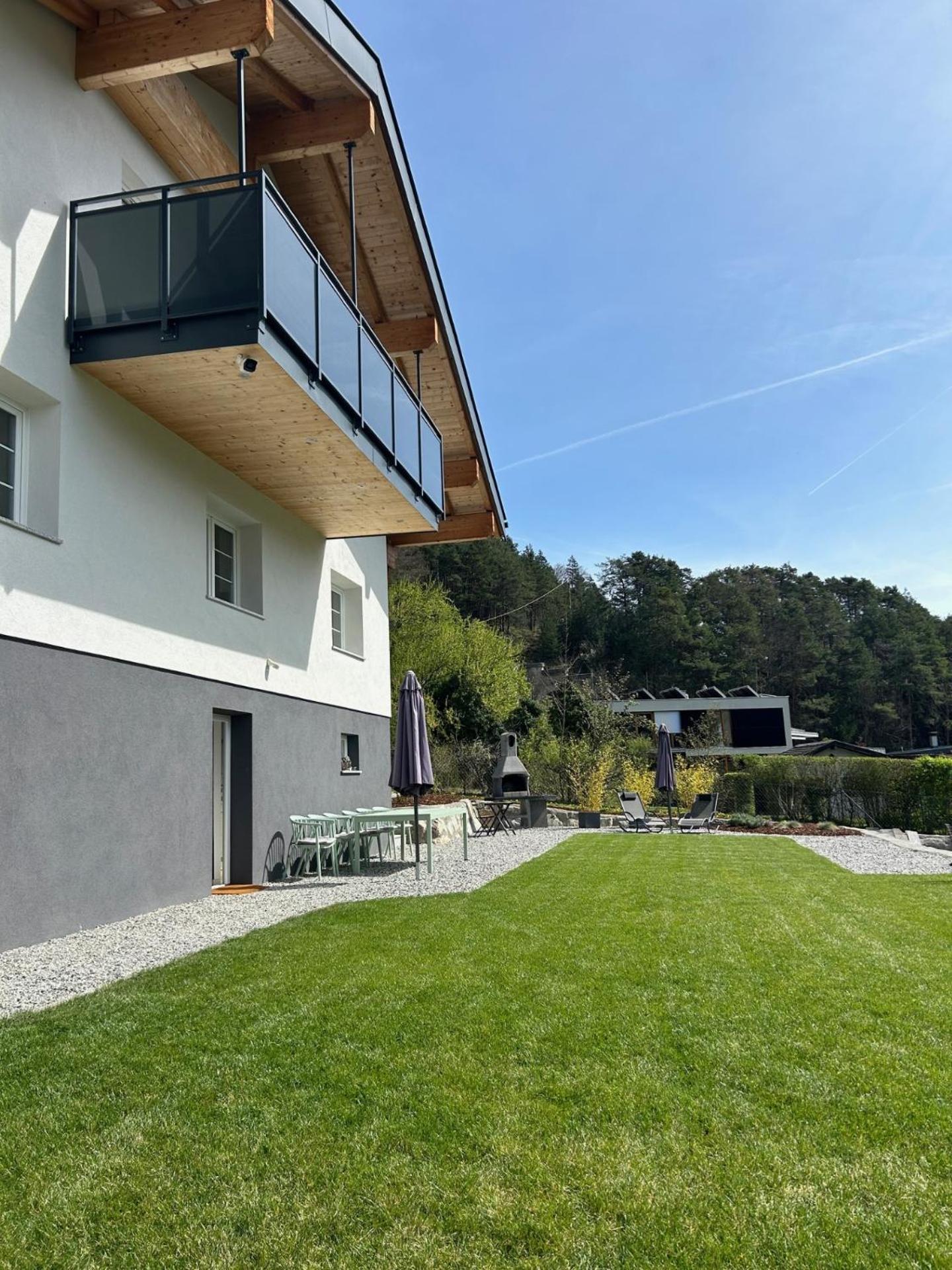 Wohnung Mit Garten Und Panoramablick In Innsbruck Exterior foto